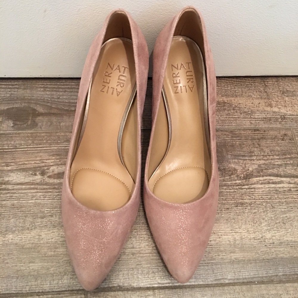 Nude naturalized pumps